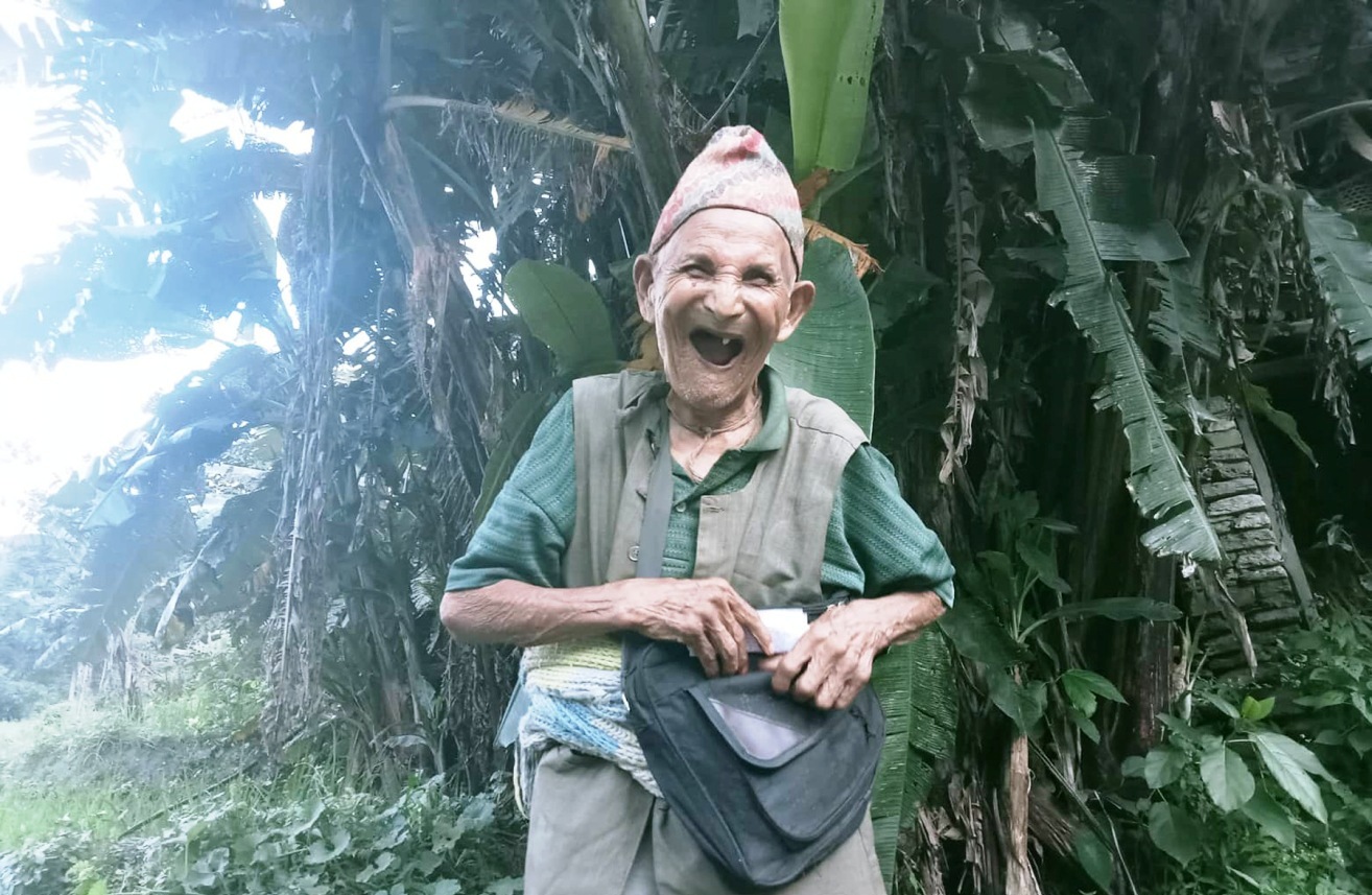 दुःखले छोडेन