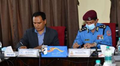 धीरजप्रताप सिंह र कुलमान घिसिङ