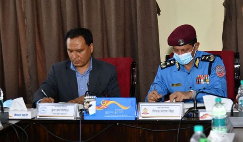 धीरजप्रताप सिंह र कुलमान घिसिङ