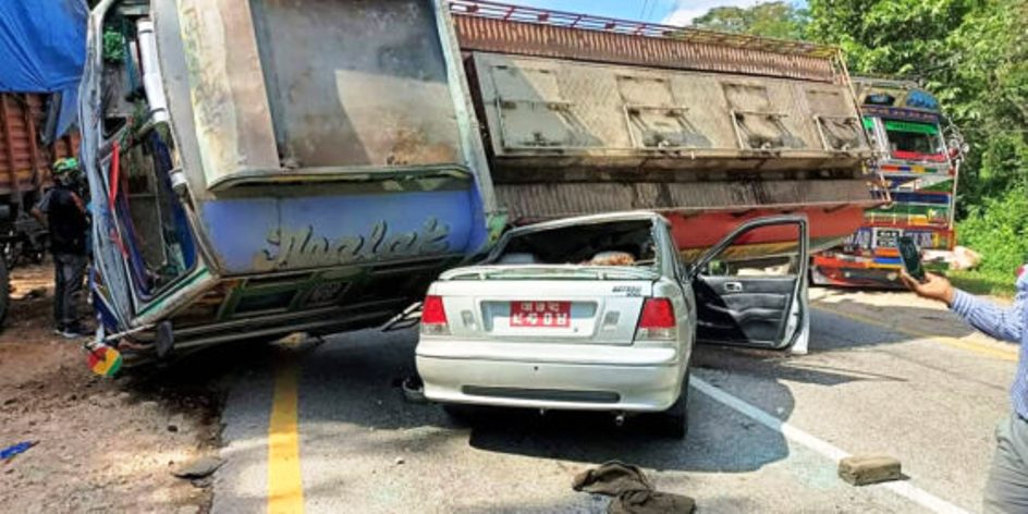 एक दर्जन घाइते