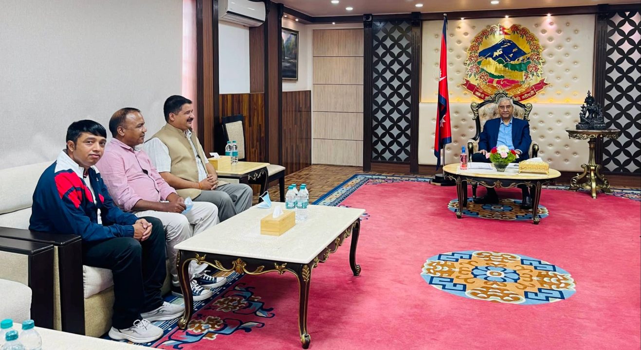 सञ्चारसम्बन्धी कानुन छिटो टुंग्याउन महासङ्घको प्रधानमन्त्रीको ध्यानाकर्षण