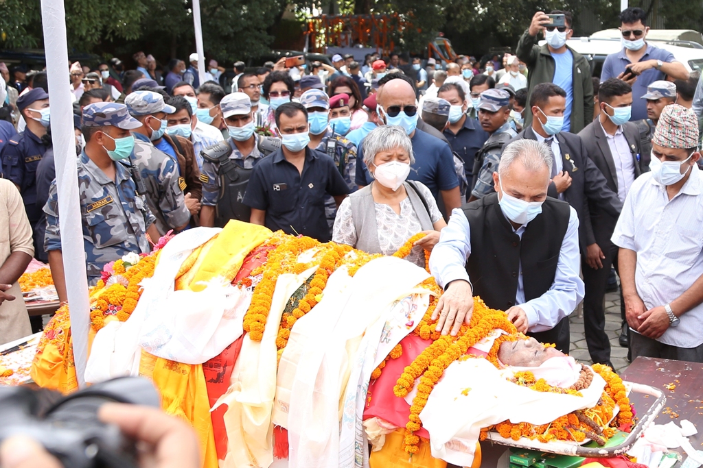 प्रदीप गिरीप्रति शीर्ष नेताहरु श्रद्धाञ्जली अर्पण