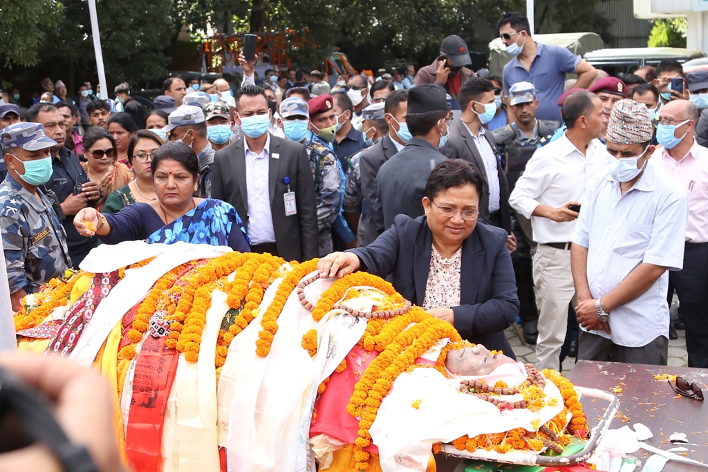 प्रदीप गिरीप्रति शीर्ष नेताहरु श्रद्धाञ्जली अर्पण