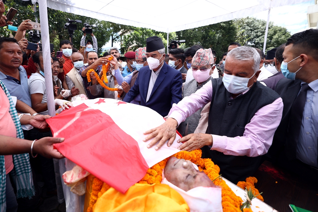 प्रदीप गिरीप्रति शीर्ष नेताहरु श्रद्धाञ्जली अर्पण