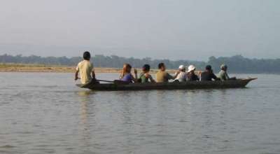 प्ती नदीमा डुङ्गा दुर्घटना