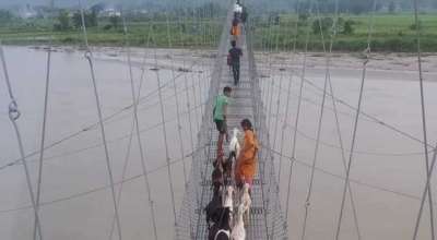 घर छाड्न थाले