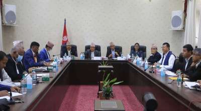 दलका प्रतिनिधिसँग आयोगका पदाधिकारीहरुको छलफल