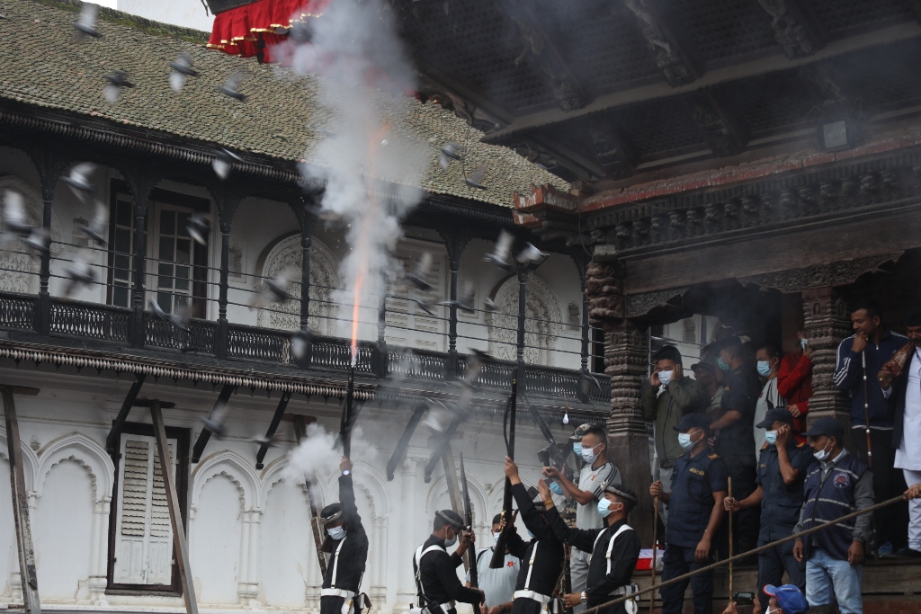 हनुमानढोकामा इन्द्रध्वजोत्थान