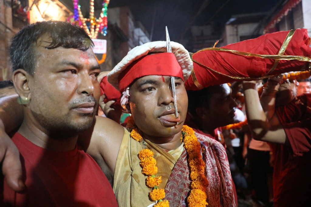 जिब्रो छेड्ने जात्रा वीरेन्द्रभक्त गजुँ श्रेष्ठ