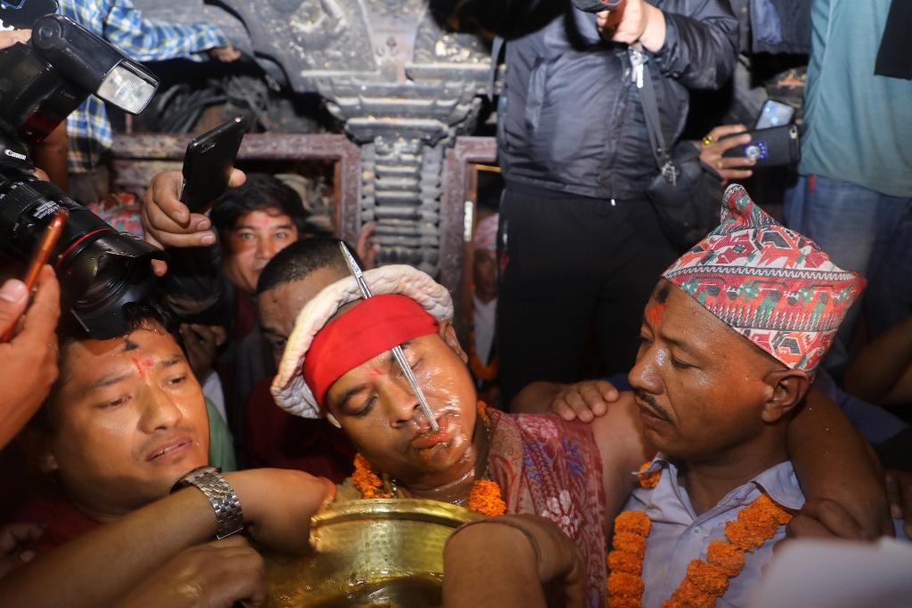 जिब्रो छेड्ने जात्रा वीरेन्द्रभक्त गजुँ श्रेष्ठ