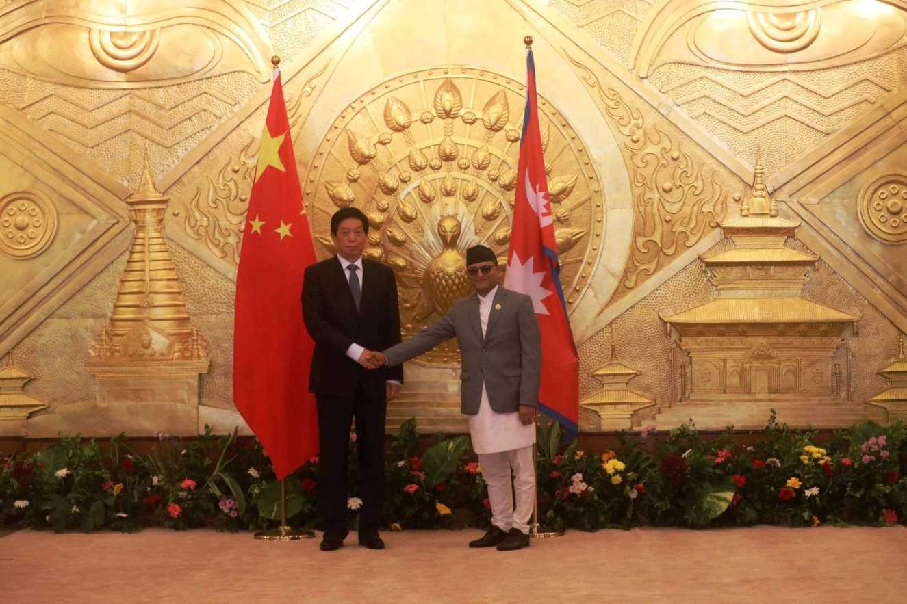 ली झान्सु र गणेशप्रसाद तिमिल्सिना