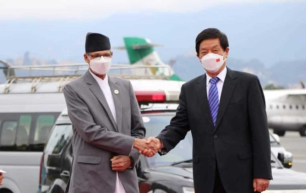 ली चान्शु र अग्निप्रसाद सापकोटा