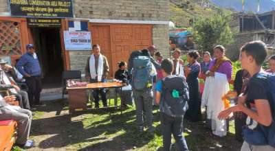 मनाङ पर्यटक