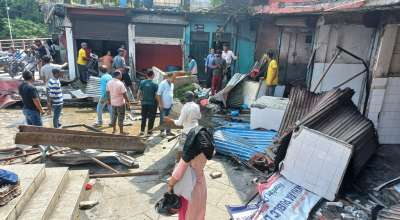 पोखरा महानगरले चलायो आफ्नै भवनमा डोजर