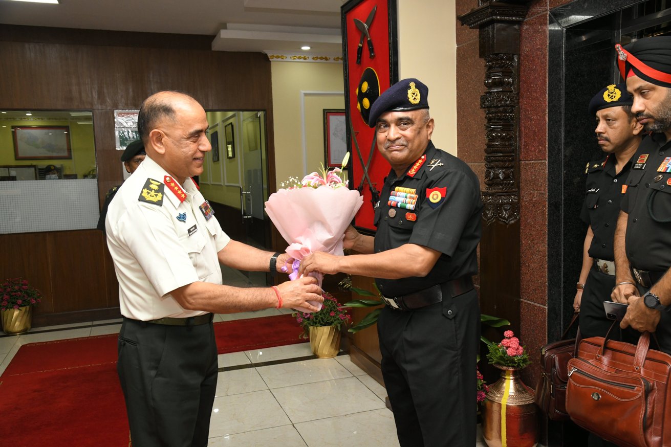 प्रभुराम शर्मा र मनोज पाण्डे