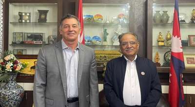 प्रचण्ड र रेन्डी बेरी