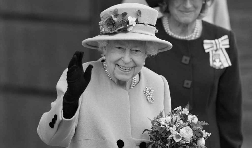 एलिजाबेथ द्वितीय