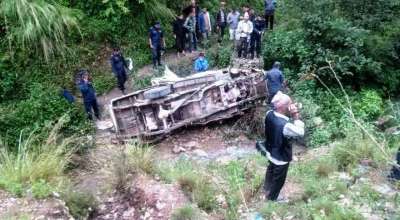 सल्यानको कपुरकोटमा जिप दुर्घटना