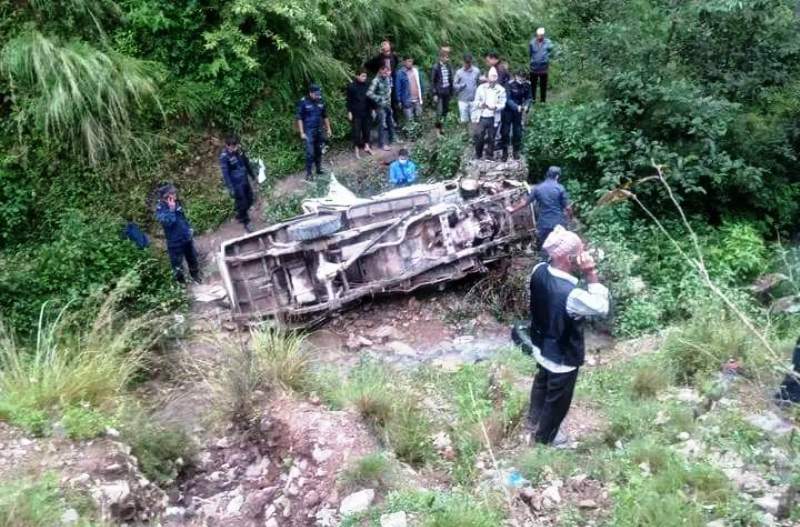 सल्यानको कपुरकोटमा जिप दुर्घटना