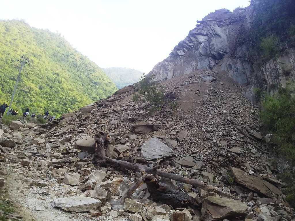 खुर्कोट-घुर्मी सडक