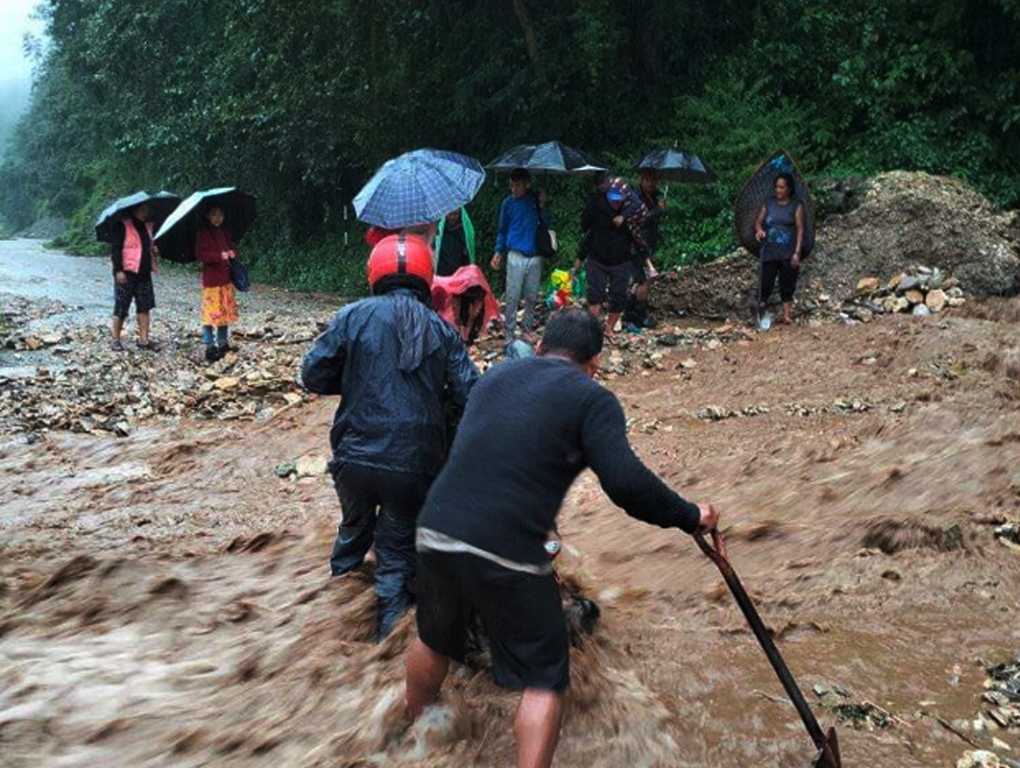 सडक अवरुद्ध