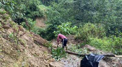 पहिरोले बगायो