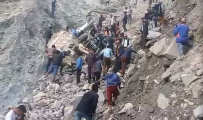 बझाङमा जीप दुर्घटना