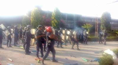 मजदुर र प्रहरीबीच झडप