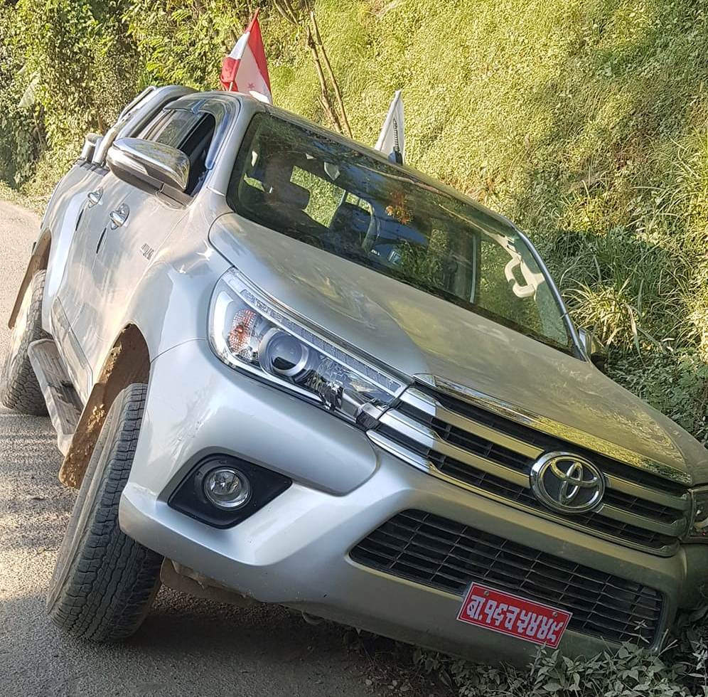 धनराज गुरुङ चढेको गाडी दुर्घटना