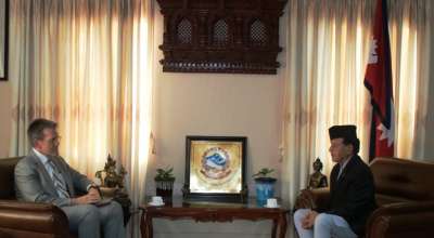 डा. नारायण खड्का र डिन थम्पसन