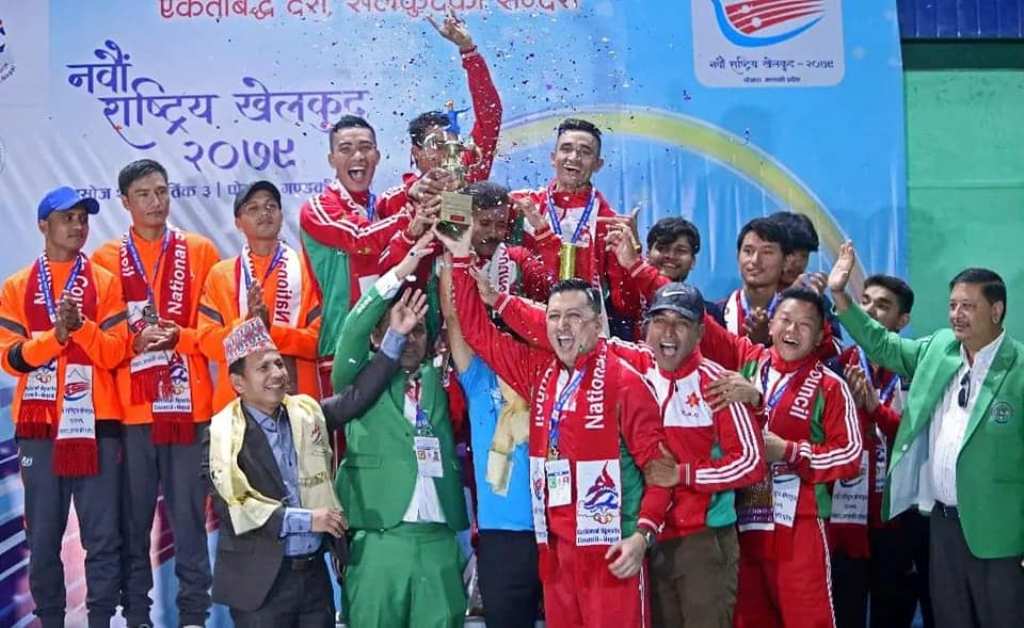 सेना शीर्षस्थानमा