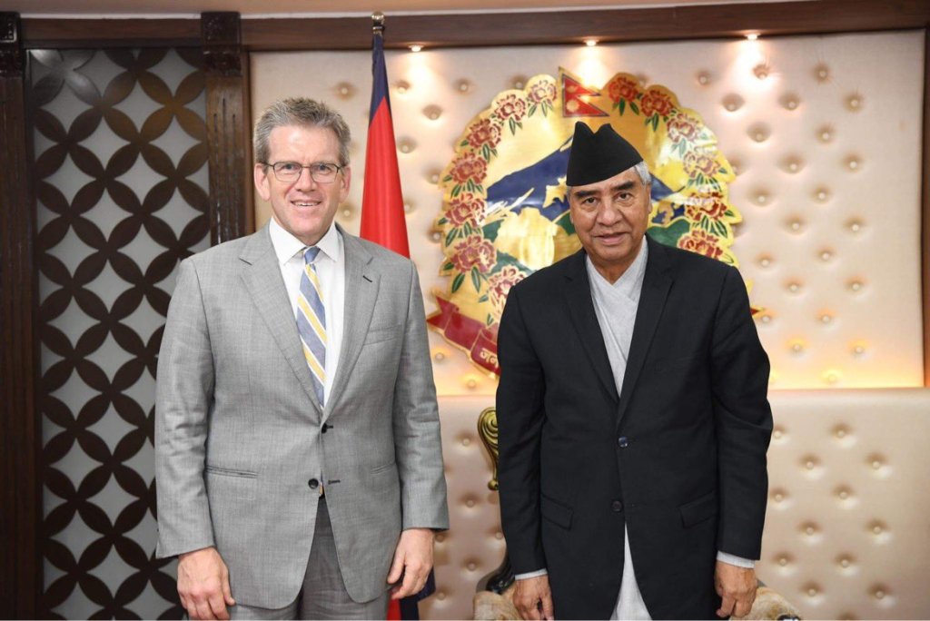 शेरबहादुर देउवा र डिन थम्पसन