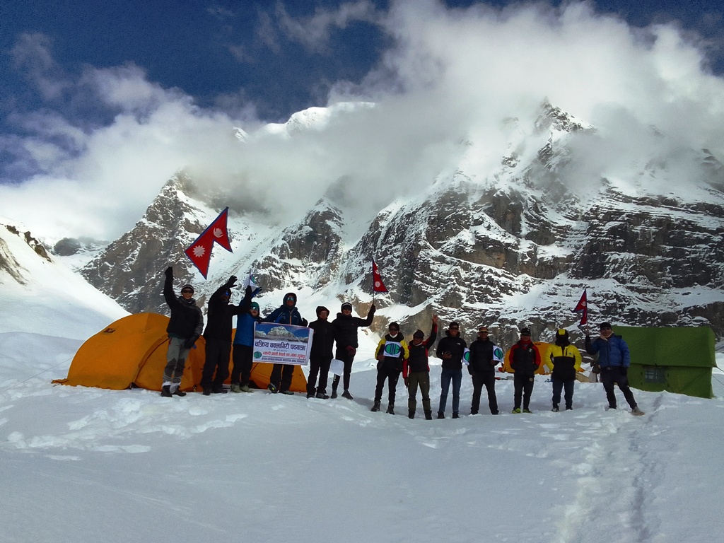 पूर्वाधार अभाव