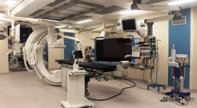 कार्डियो भास्कुलर हाइब्रिड थिएटर