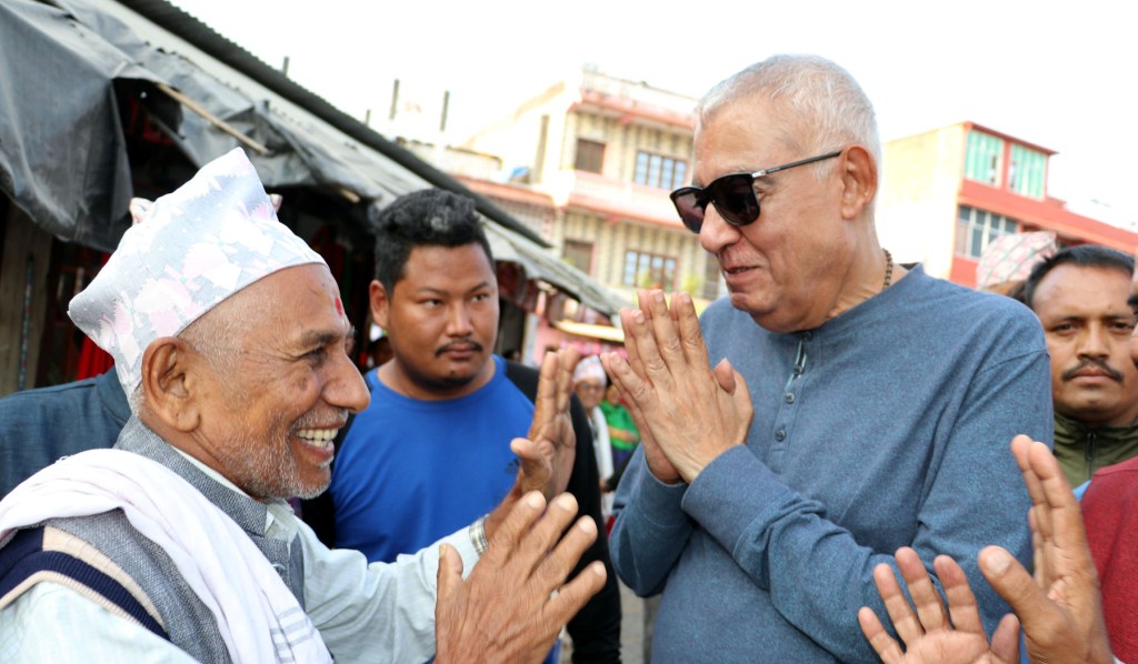 संशोधन गर्छौँ