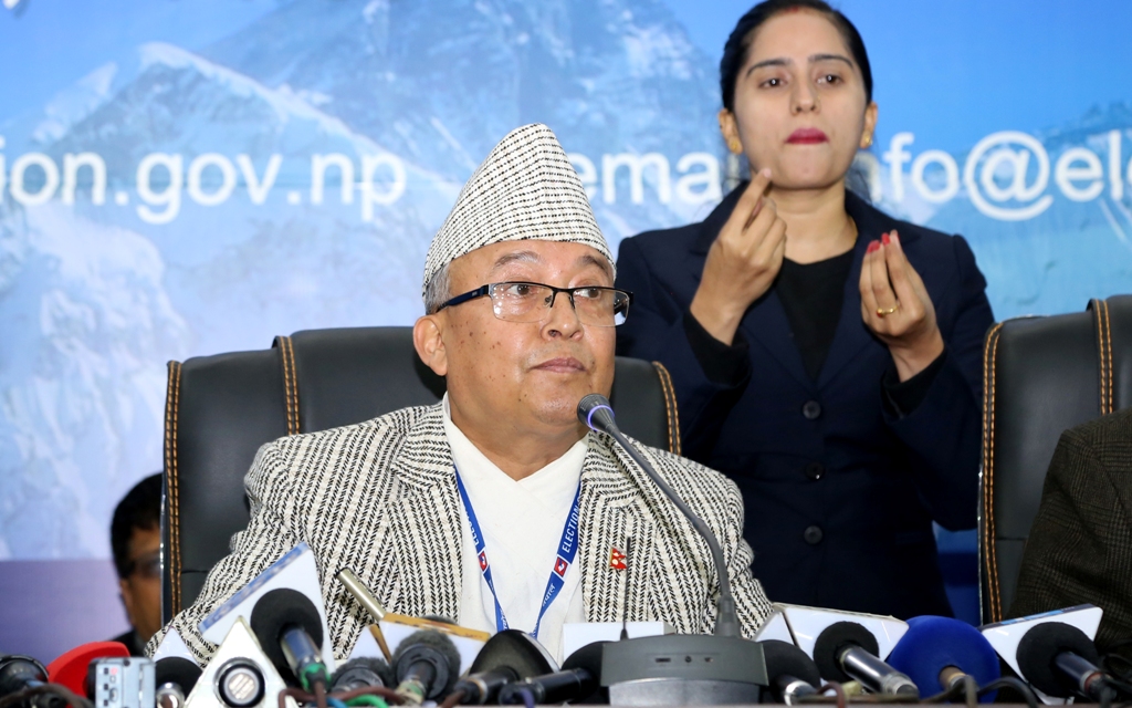 निर्वाचन आयोग दिनेश थपलिया