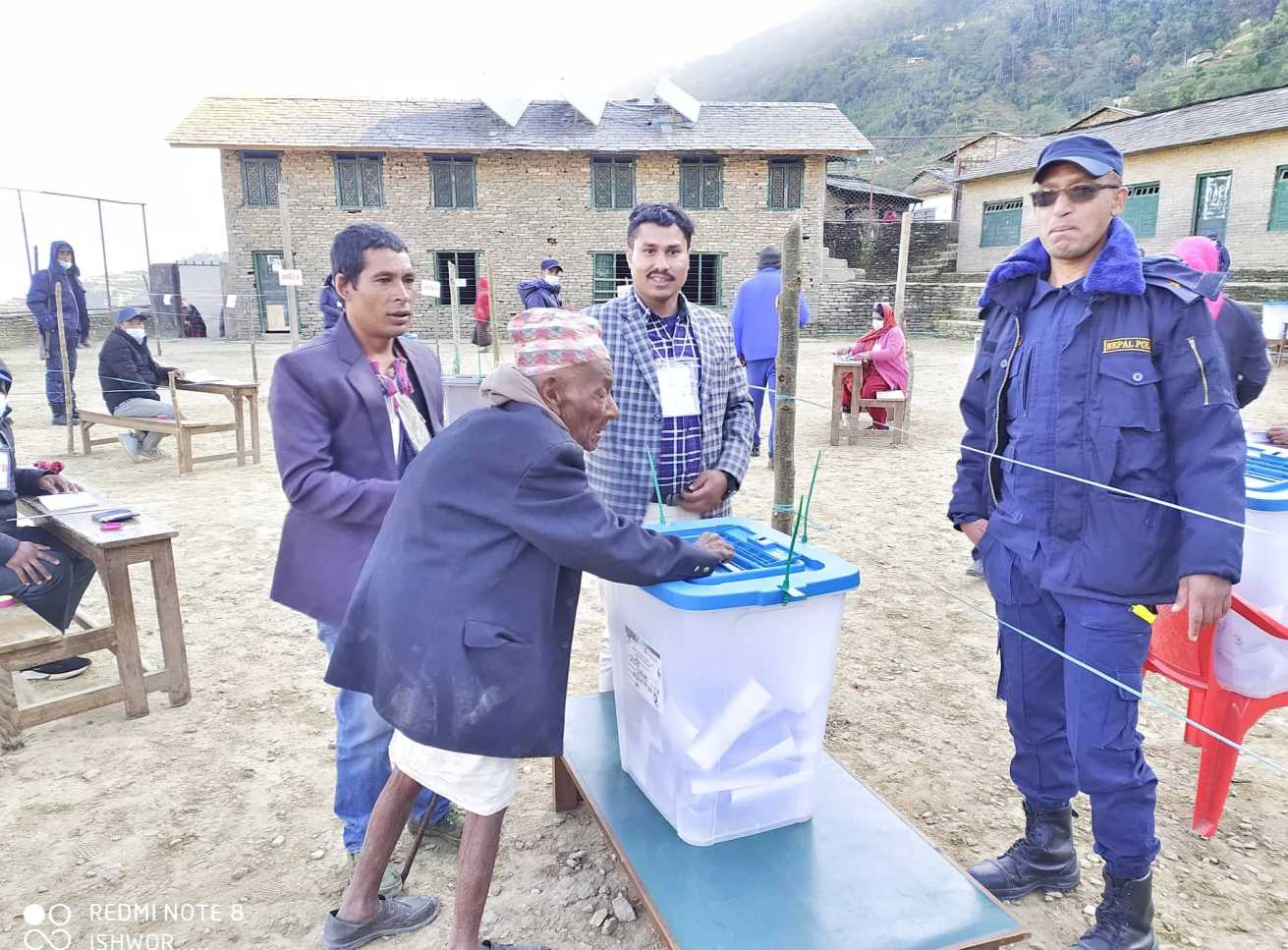 ईश्वरबहादुर भण्डारी