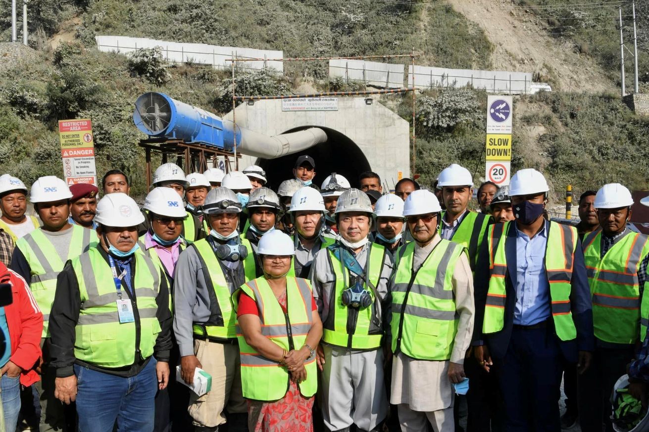 ओलीद्वारा नागढुङ्गा-नौबिसे सुरुङमार्ग अवलोकन 