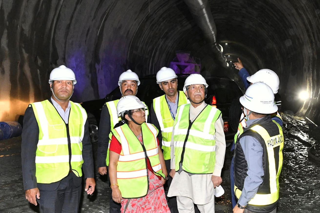 ओलीद्वारा नागढुङ्गा-नौबिसे सुरुङमार्ग अवलोकन 