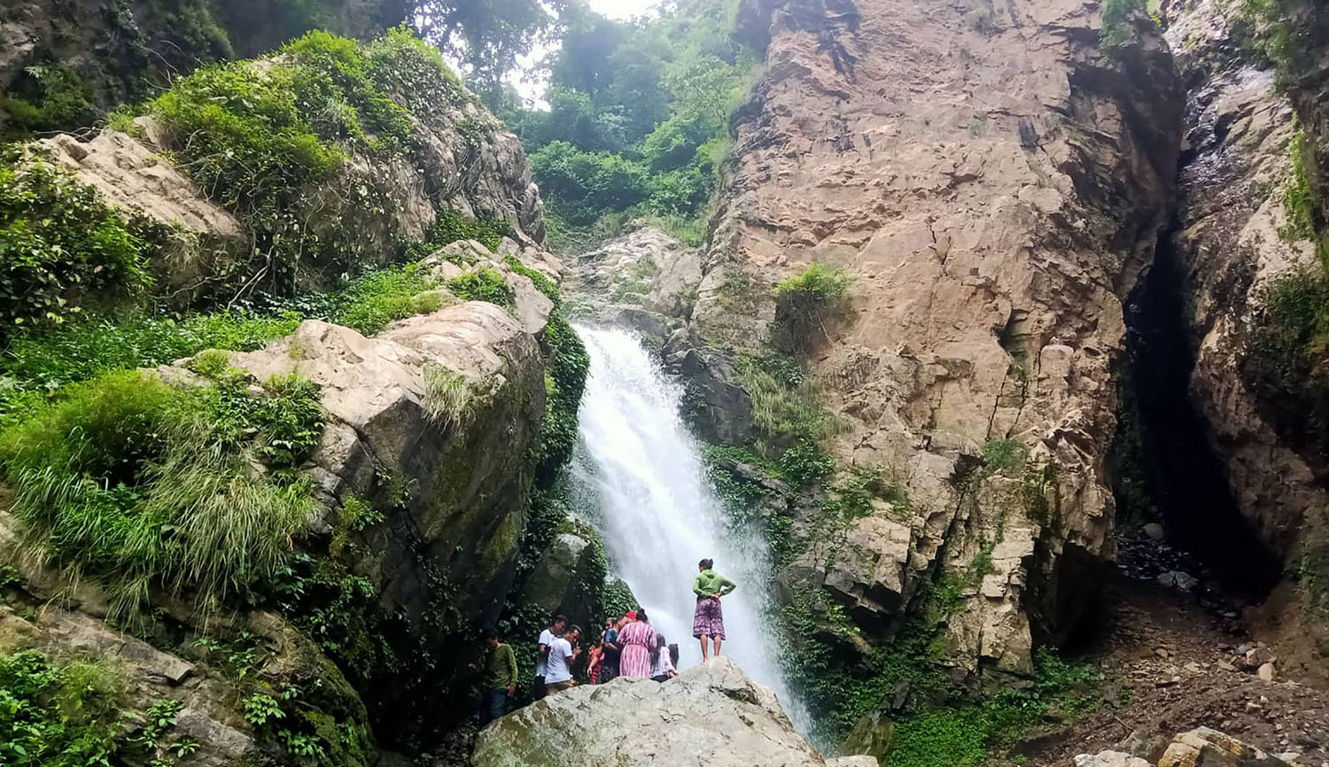 ऐना पहरा