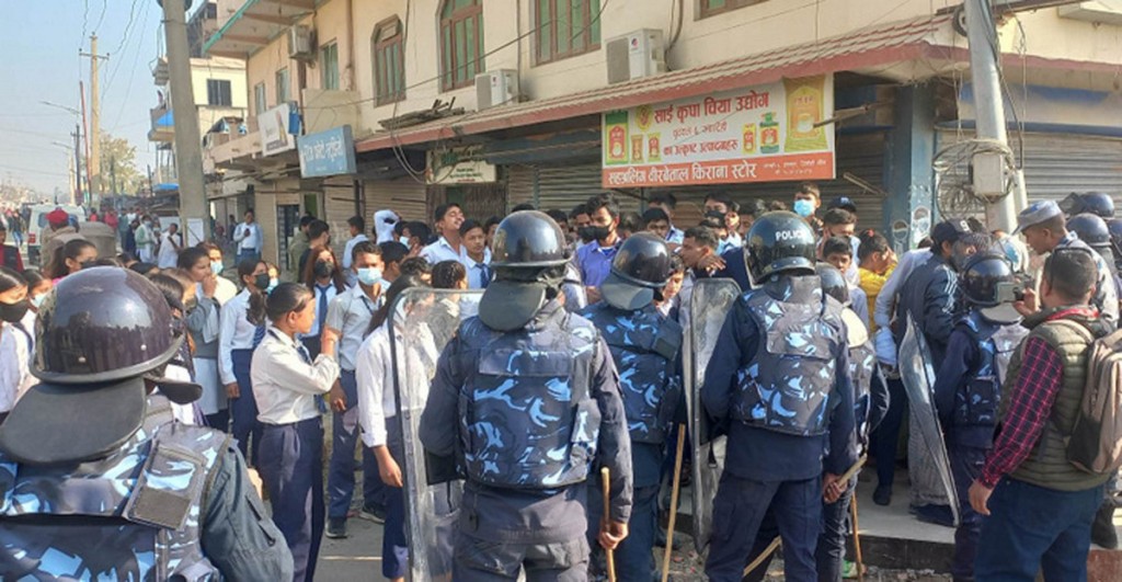 धनगढीमा निषेधाज्ञा