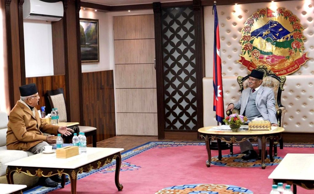 बालुवाटारमा प्रचण्ड र ओली