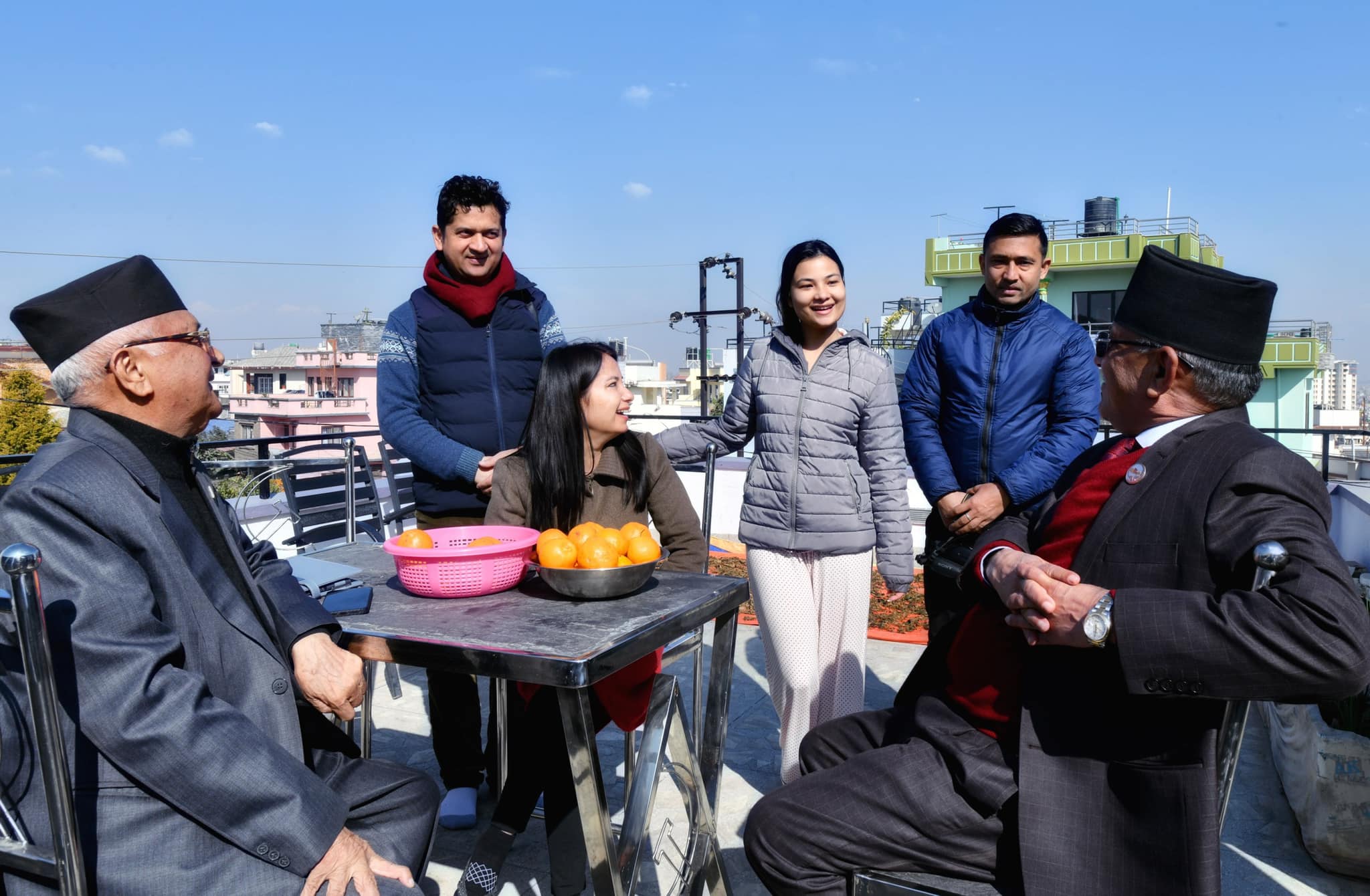 ओली र प्रचण्ड खुमलटारमा