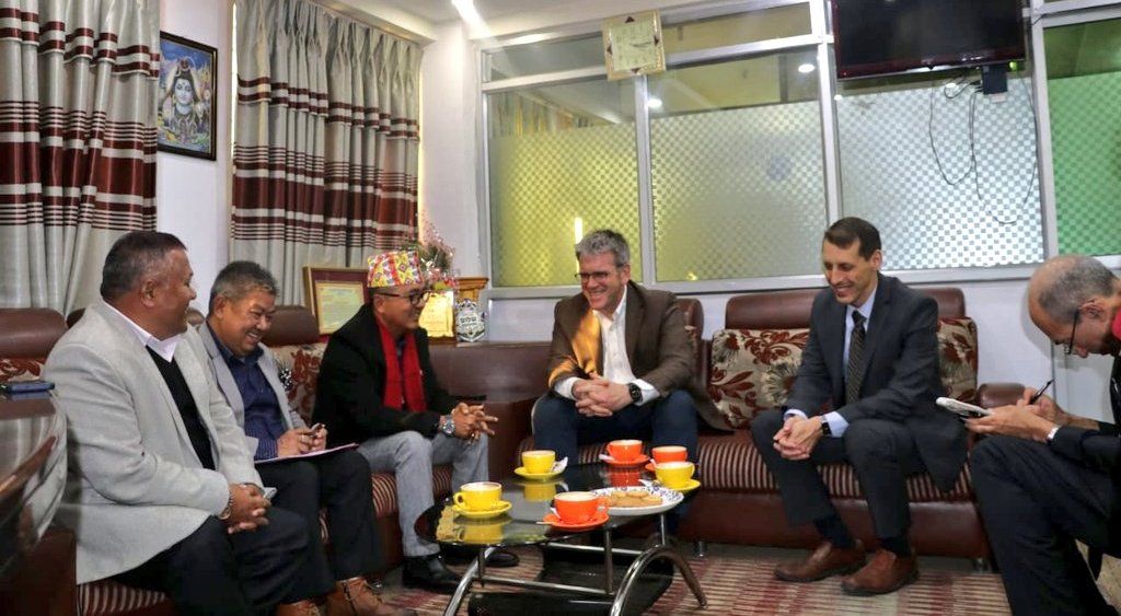 राजेन्द्र लिङ्देन र डिन थम्पसन