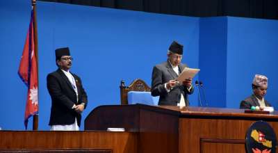 सांसदहरुले लिए शपथ