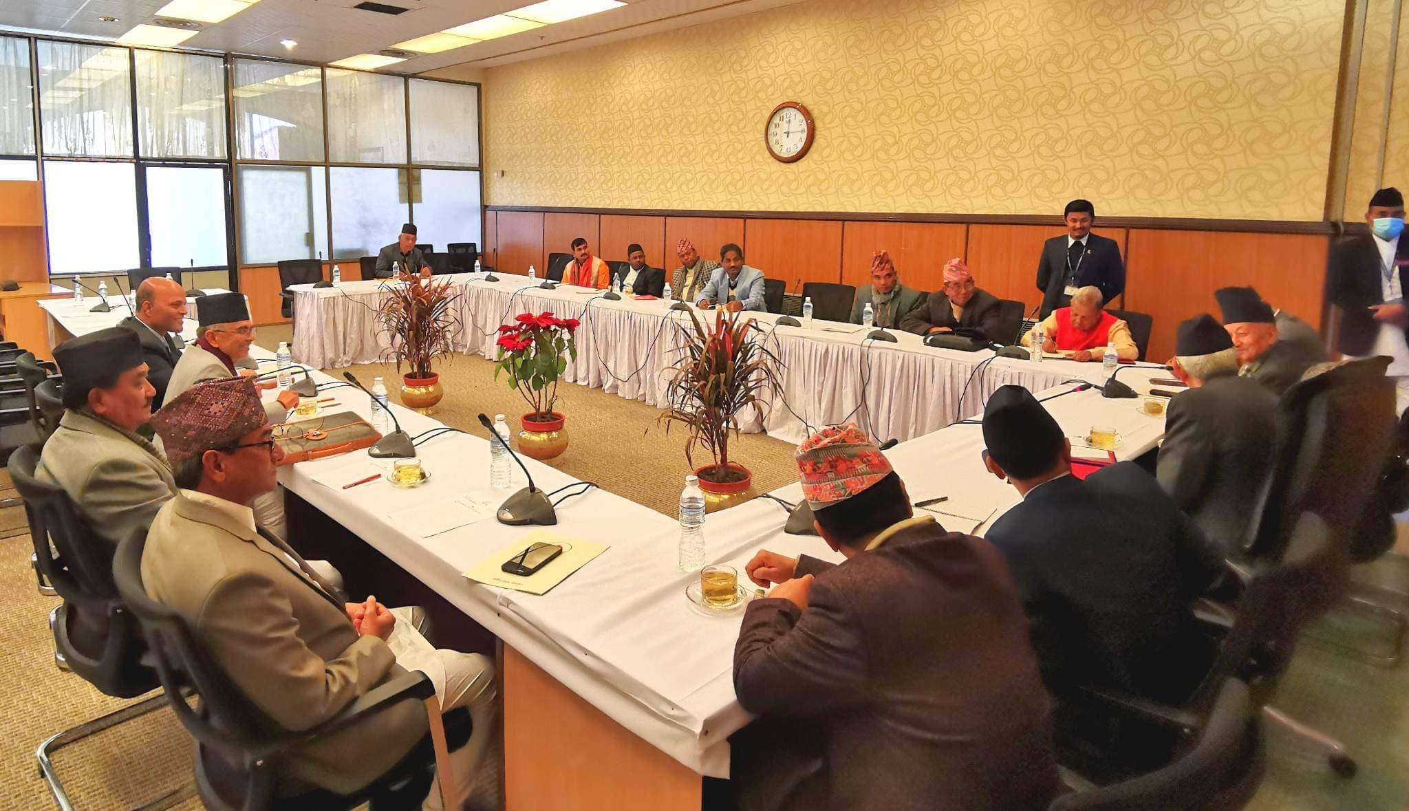 सर्वदलीय बैठक