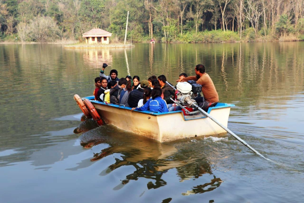 दाङको जखेरा ताल