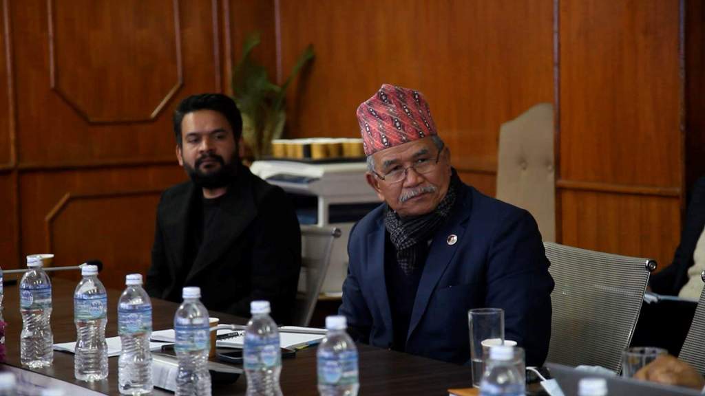 बालेन शाह र चिरिबाबु महर्जन 