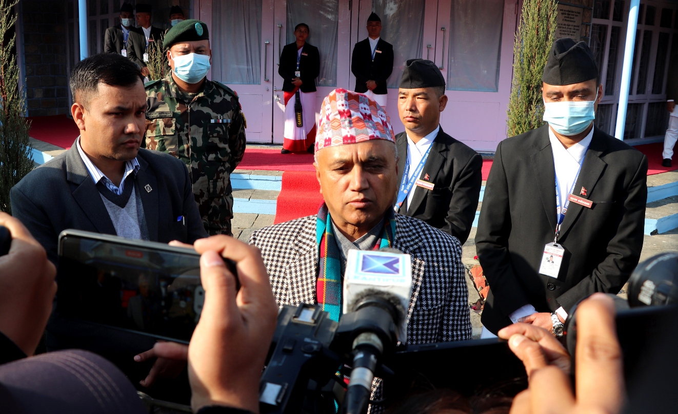 खगराज अधिकारी