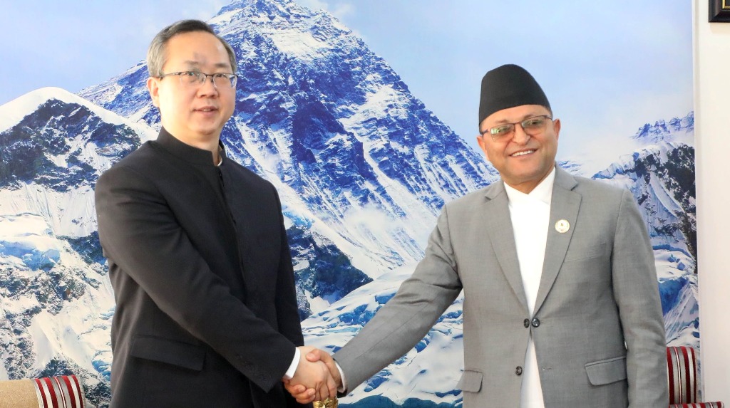 गणेशप्रसाद तिमिल्सिना र छन् सोङ